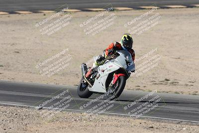 media/Oct-30-2025-Racers Edge (Thu) [[dabbdaf680]]/3-B Group/Session 2 (Bowl Exit)/